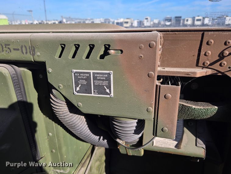 image for item YA0331 1985 AM General M998 HMMWV 