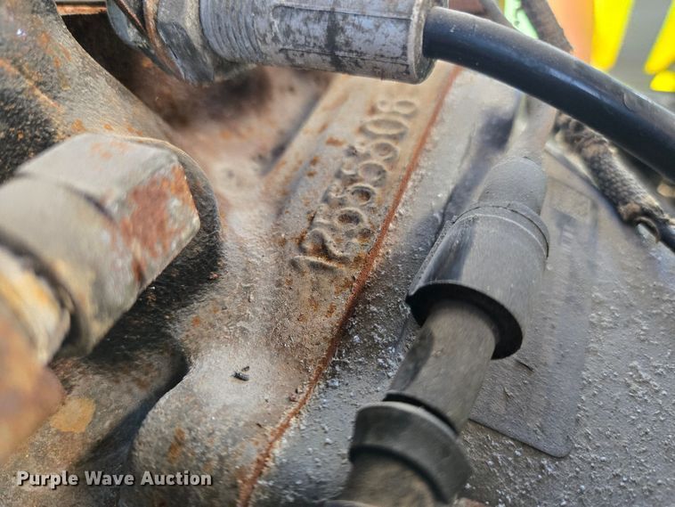 image for item YA0331 1985 AM General M998 HMMWV 