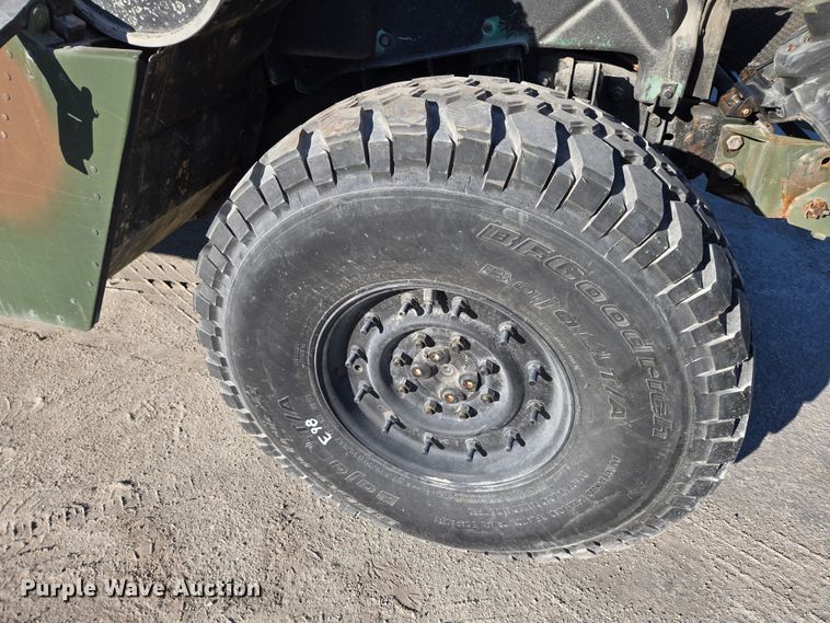 image for item YA0331 1985 AM General M998 HMMWV 