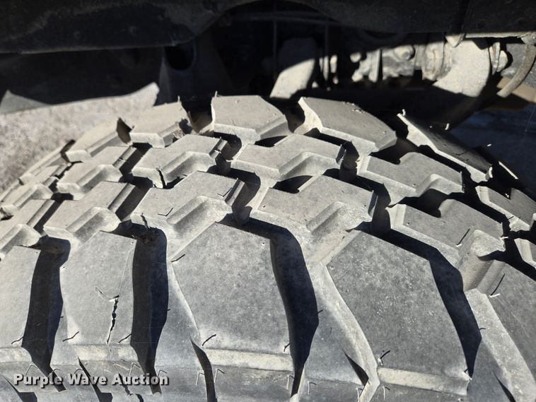 image for item YA0331 1985 AM General M998 HMMWV 