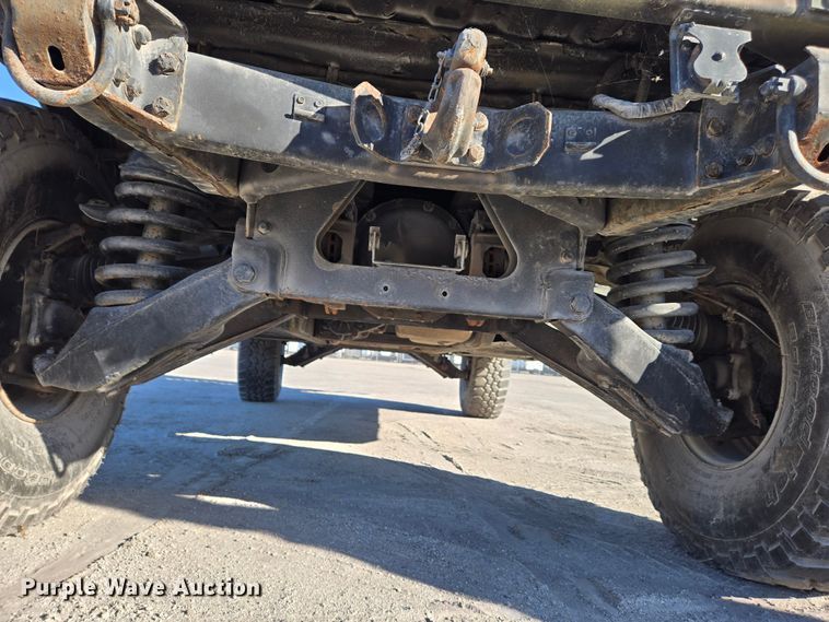 image for item YA0331 1985 AM General M998 HMMWV 