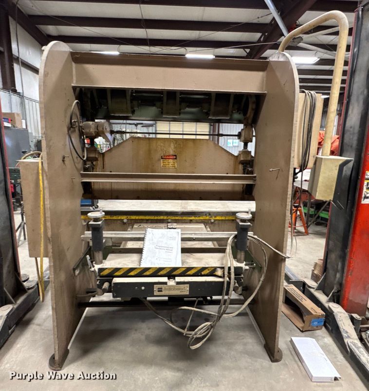 image for item ZA0538 Di-Acro 16-96 press brake