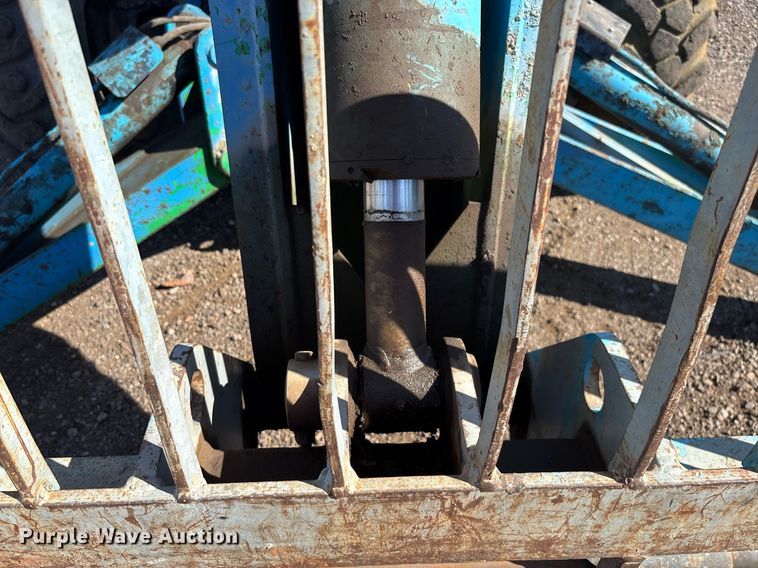 image for item DH8645 2006 Genie GTH-1056 telehandler