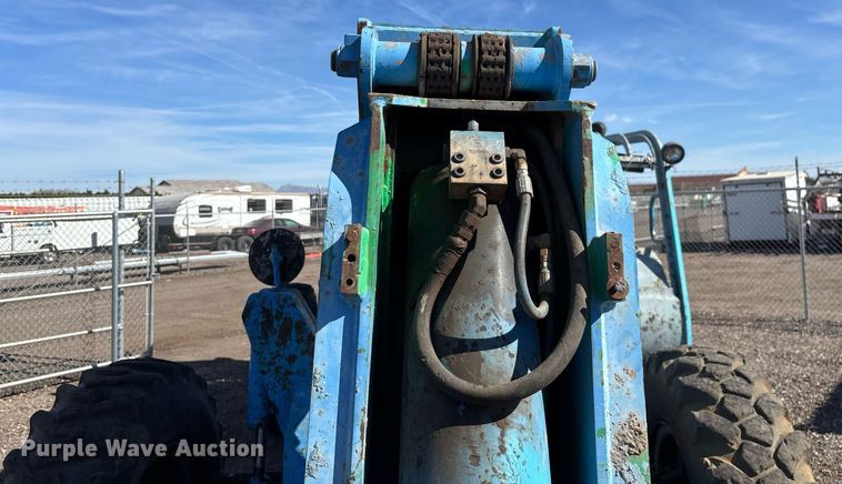 image for item DH8645 2006 Genie GTH-1056 telehandler