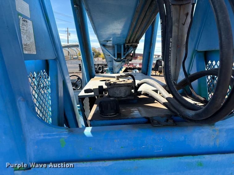 image for item DH8645 2006 Genie GTH-1056 telehandler