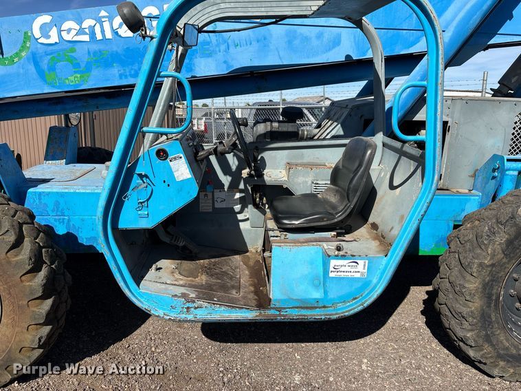 image for item DH8645 2006 Genie GTH-1056 telehandler