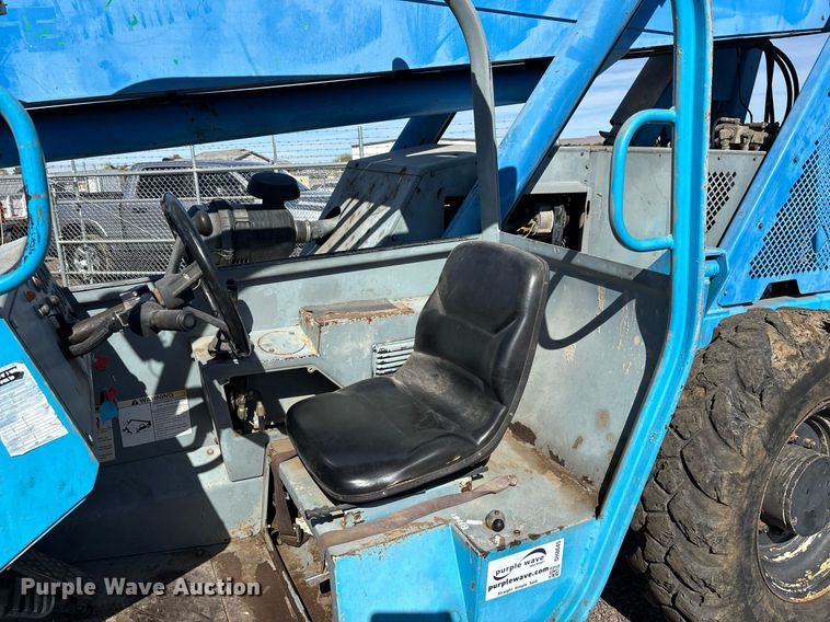 image for item DH8645 2006 Genie GTH-1056 telehandler