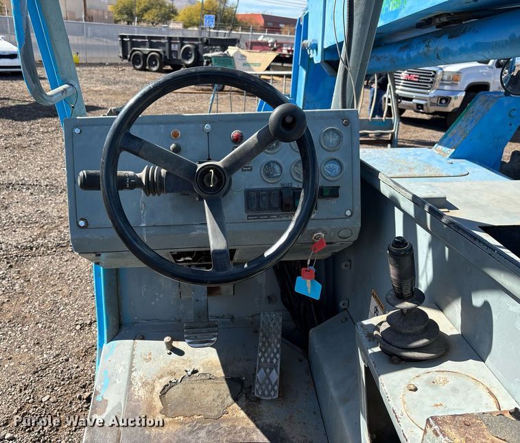 image for item DH8645 2006 Genie GTH-1056 telehandler