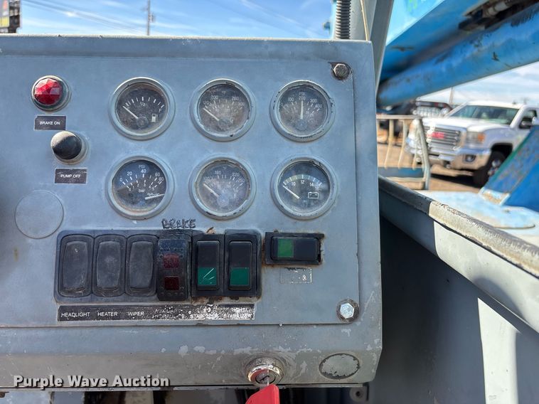 image for item DH8645 2006 Genie GTH-1056 telehandler