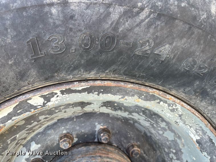 image for item DH8645 2006 Genie GTH-1056 telehandler