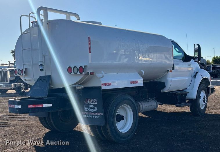 image for item DH8646 2015 Ford F750  water truck