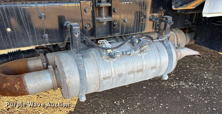 image for item DH8646 2015 Ford F750  water truck