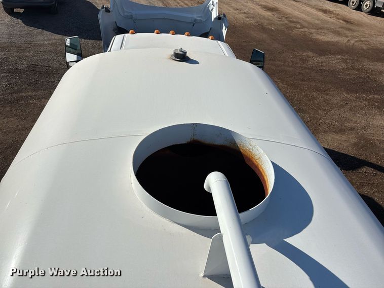 image for item DH8646 2015 Ford F750  water truck