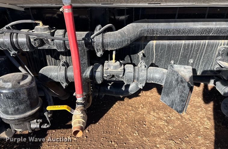 image for item DH8646 2015 Ford F750  water truck