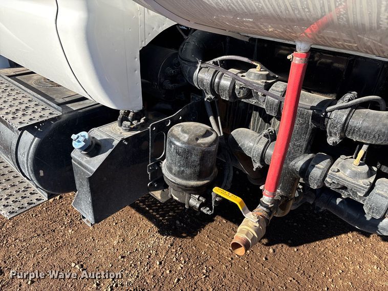 image for item DH8646 2015 Ford F750  water truck