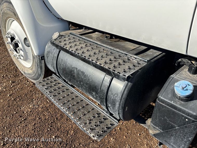 image for item DH8646 2015 Ford F750  water truck