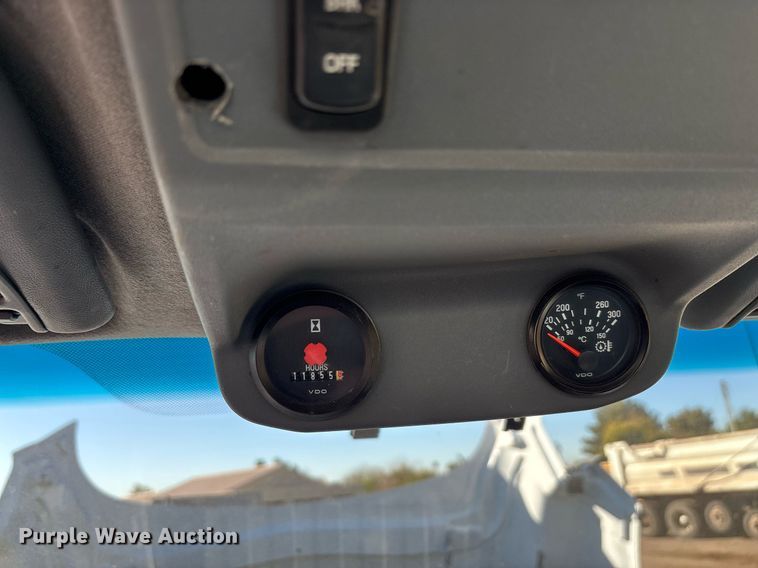 image for item DH8646 2015 Ford F750  water truck