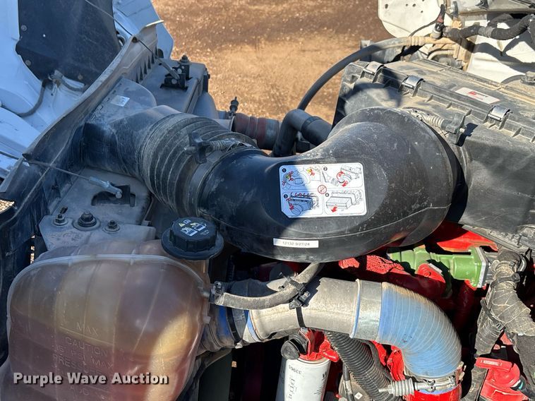 image for item DH8646 2015 Ford F750  water truck