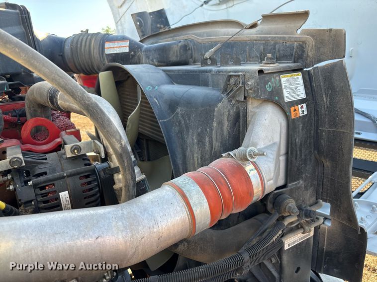 image for item DH8646 2015 Ford F750  water truck