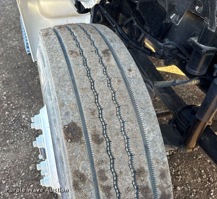 image for item DH8646 2015 Ford F750  water truck