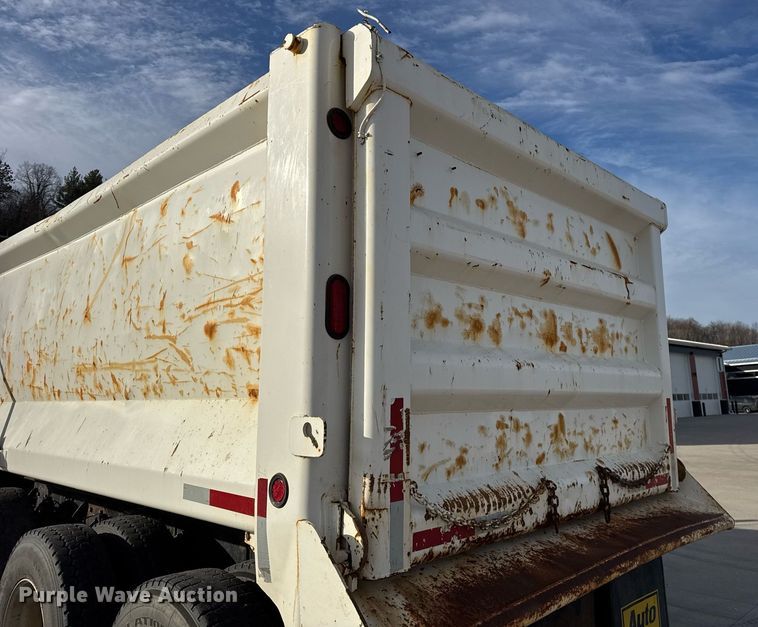 image for item DH9820 2005 Kenworth T800 dump truck