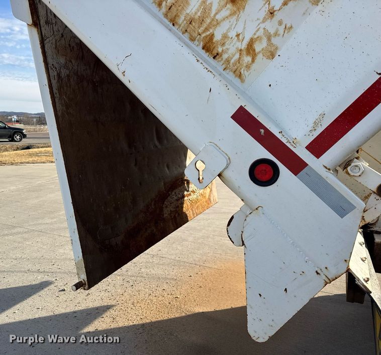 image for item DH9820 2005 Kenworth T800 dump truck