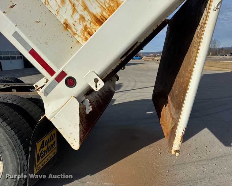 image for item DH9820 2005 Kenworth T800 dump truck