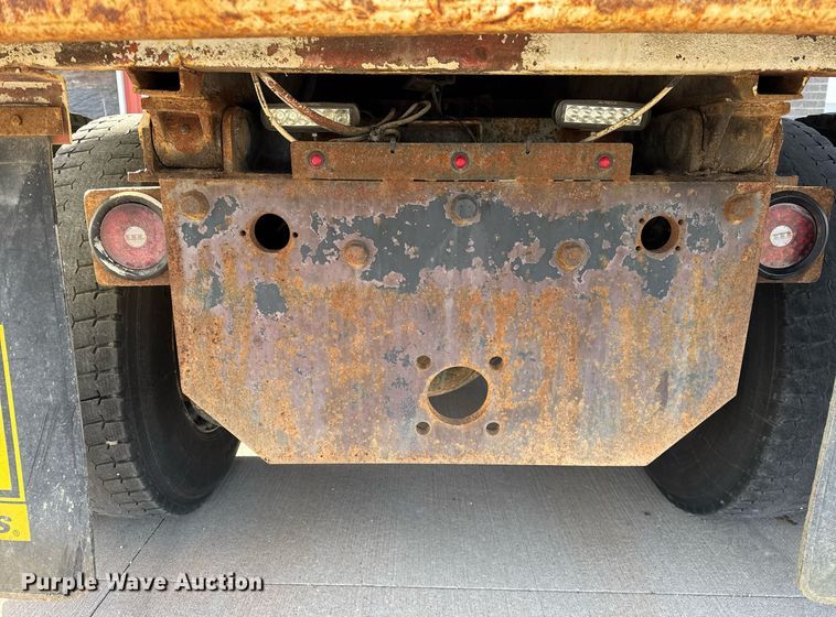 image for item DH9820 2005 Kenworth T800 dump truck