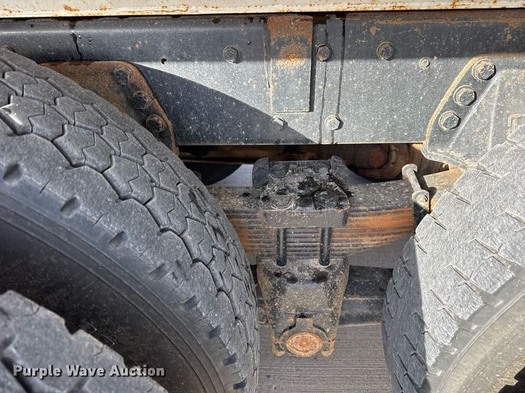 image for item DH9820 2005 Kenworth T800 dump truck