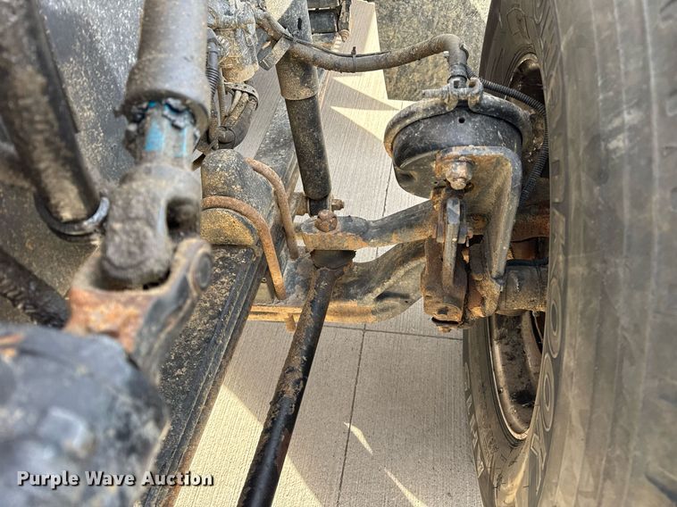 image for item DH9820 2005 Kenworth T800 dump truck