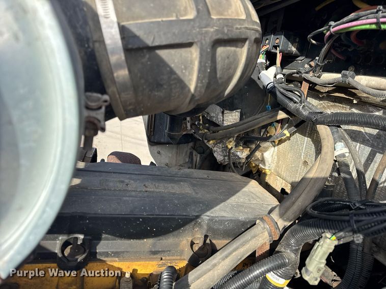 image for item DH9820 2005 Kenworth T800 dump truck