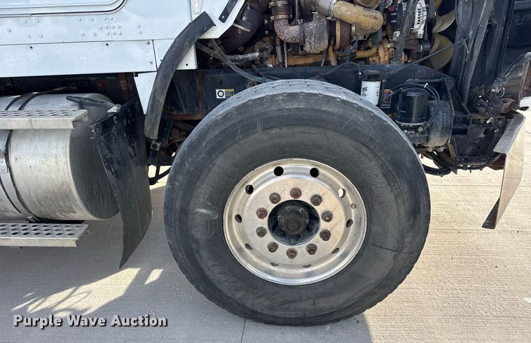 image for item DH9820 2005 Kenworth T800 dump truck