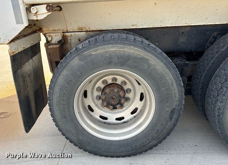 image for item DH9820 2005 Kenworth T800 dump truck