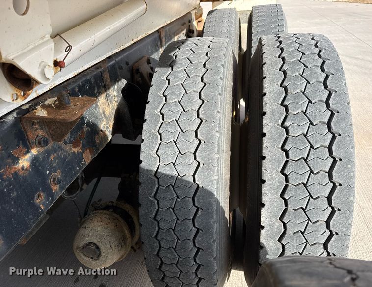 image for item DH9820 2005 Kenworth T800 dump truck