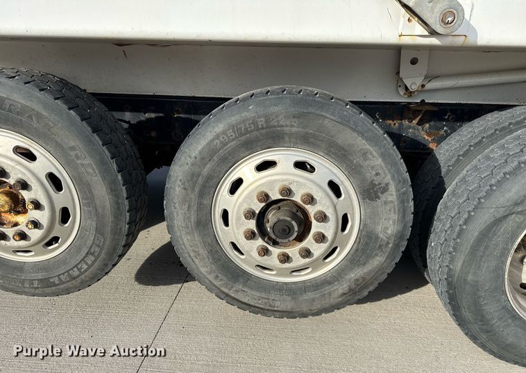 image for item DH9820 2005 Kenworth T800 dump truck