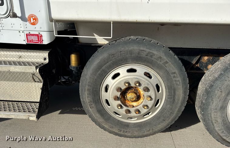 image for item DH9820 2005 Kenworth T800 dump truck