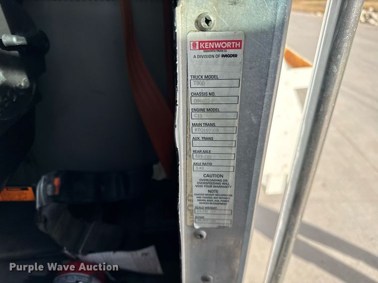 image for item DH9820 2005 Kenworth T800 dump truck