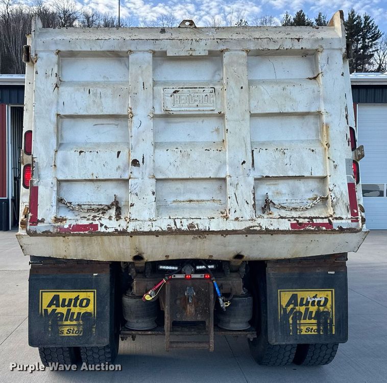 image for item DH9821 2005 Freightliner M2 dump truck