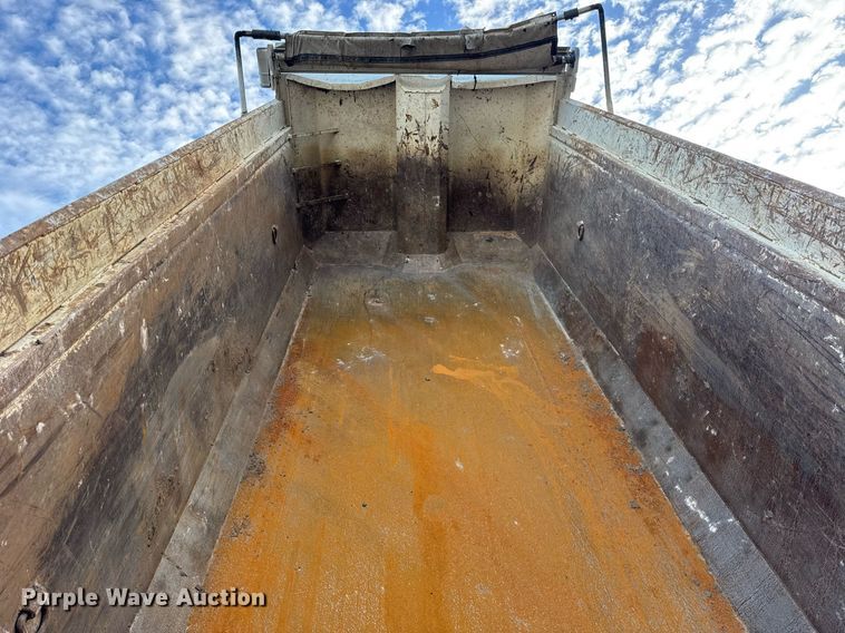 image for item DH9821 2005 Freightliner M2 dump truck