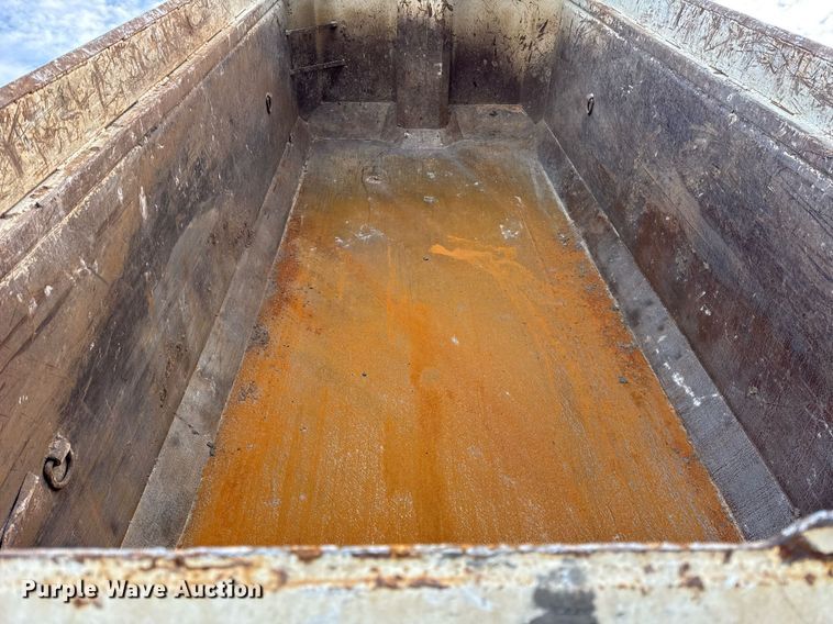 image for item DH9821 2005 Freightliner M2 dump truck