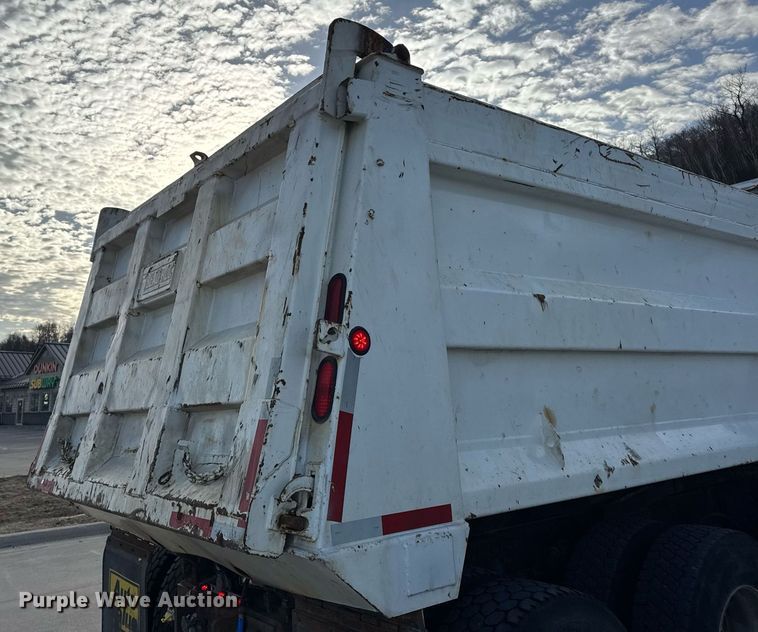 image for item DH9821 2005 Freightliner M2 dump truck