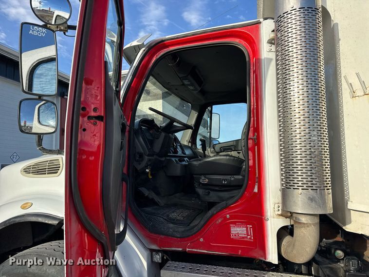 image for item DH9821 2005 Freightliner M2 dump truck