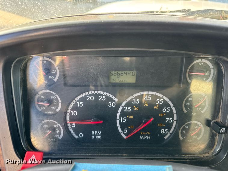 image for item DH9821 2005 Freightliner M2 dump truck