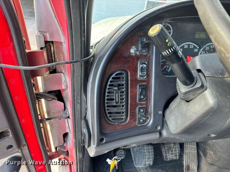 image for item DH9821 2005 Freightliner M2 dump truck