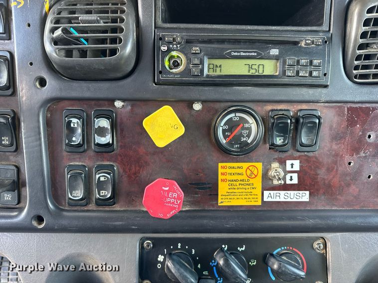 image for item DH9821 2005 Freightliner M2 dump truck