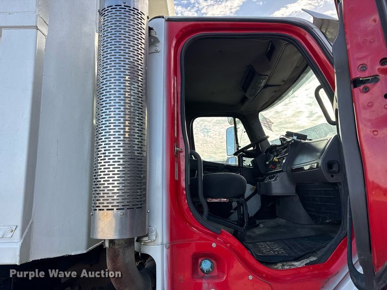 image for item DH9821 2005 Freightliner M2 dump truck