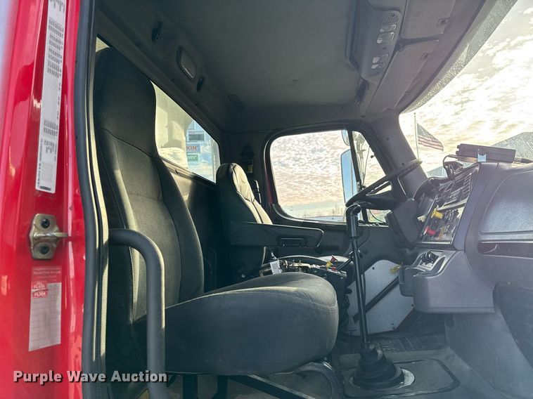 image for item DH9821 2005 Freightliner M2 dump truck