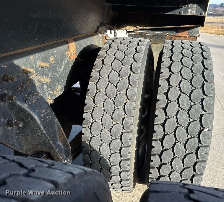 image for item DH9821 2005 Freightliner M2 dump truck