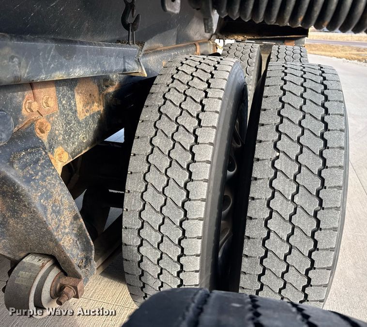 image for item DH9821 2005 Freightliner M2 dump truck