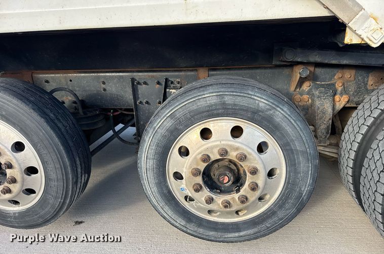 image for item DH9821 2005 Freightliner M2 dump truck